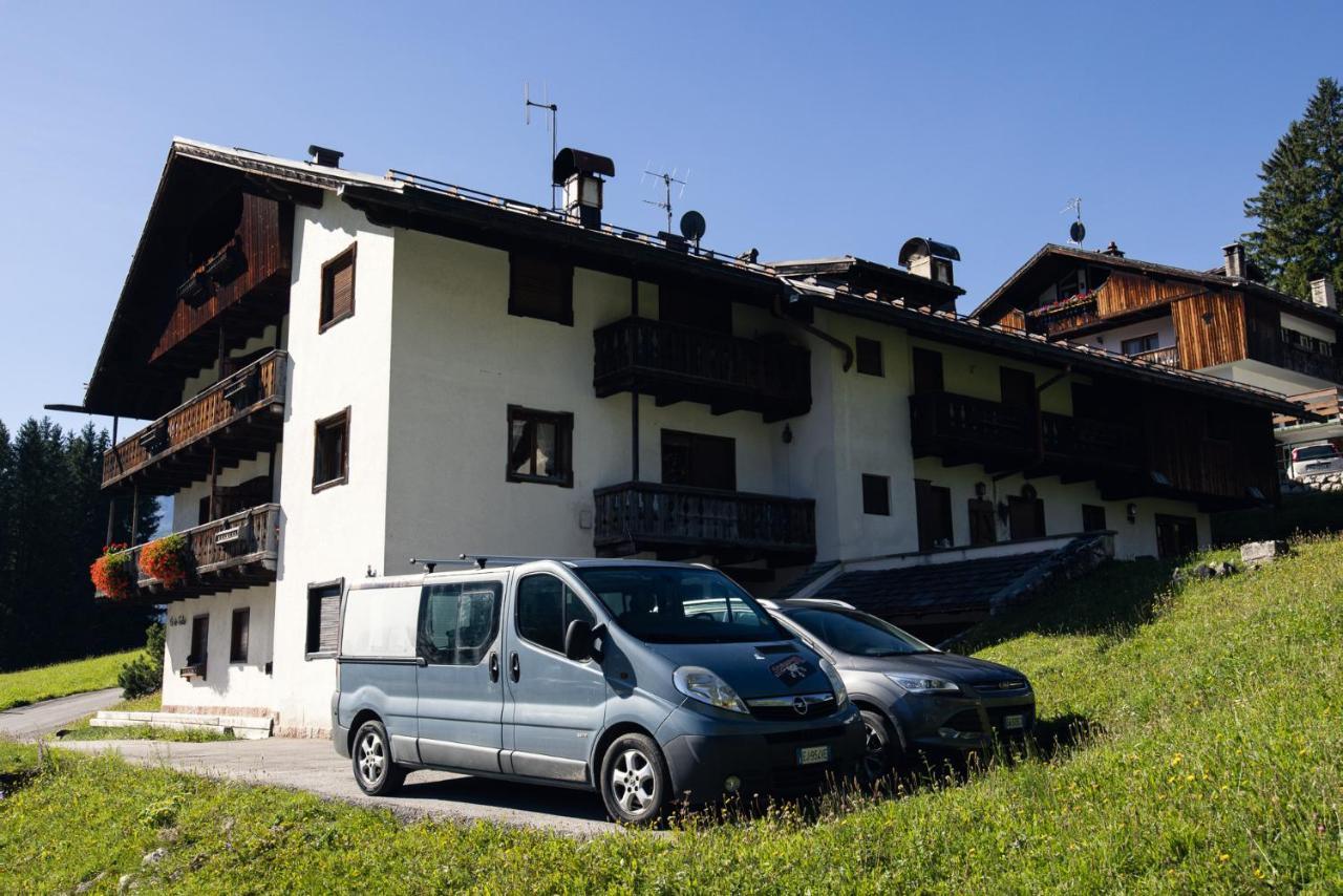 Casa Betulla Lägenhet Cortina dʼAmpezzo Exteriör bild